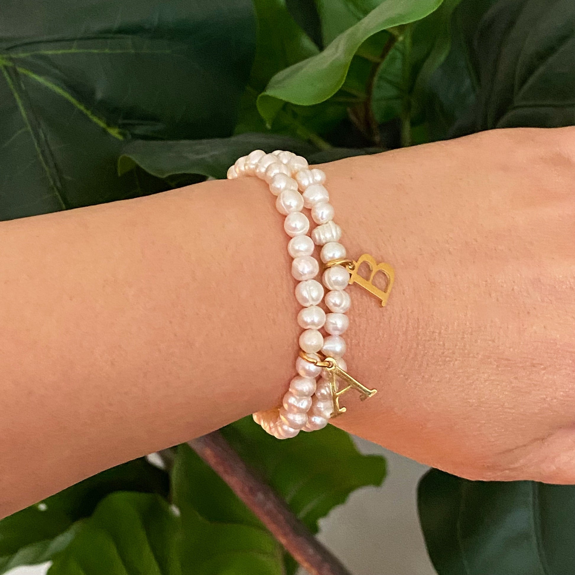 Freshwater Pearl Charm Bracelet - Demuura