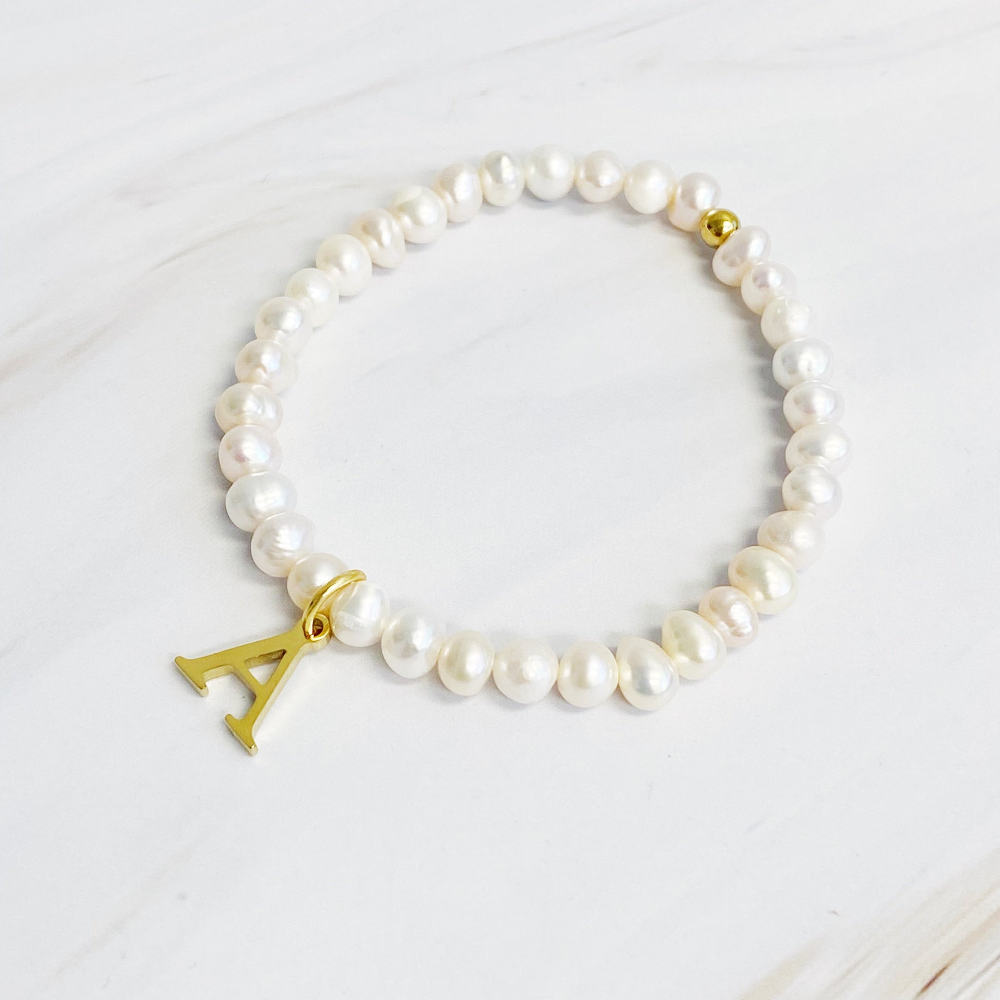 Freshwater Pearl Charm Bracelet - Demuura