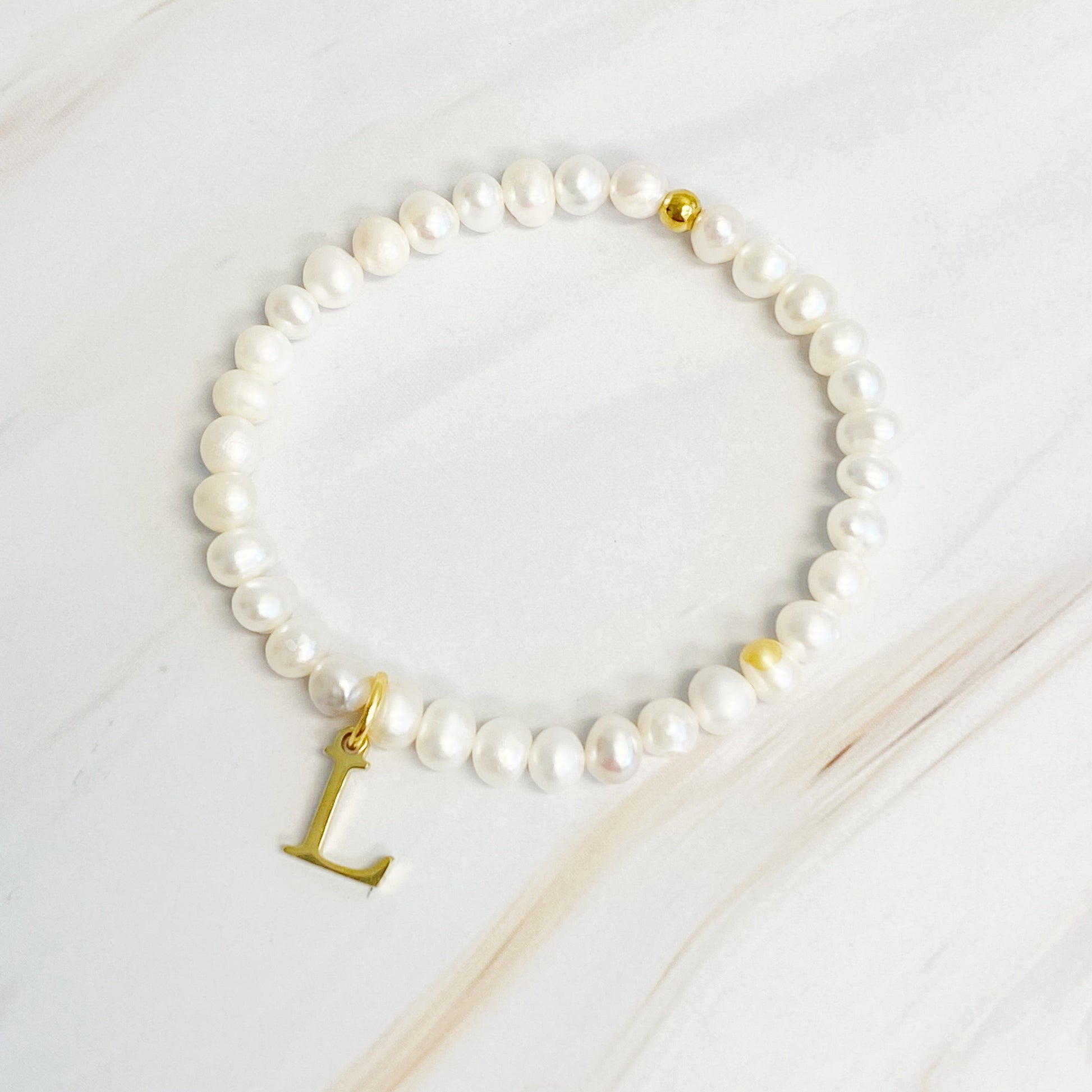 Freshwater Pearl Charm Bracelet - Demuura