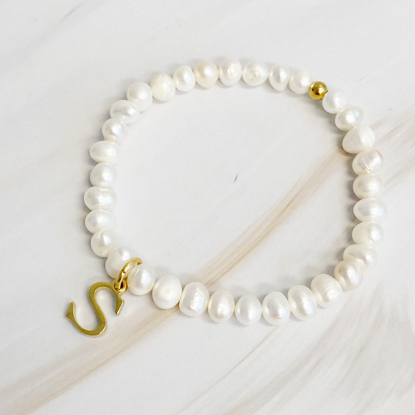 Freshwater Pearl Charm Bracelet - Demuura