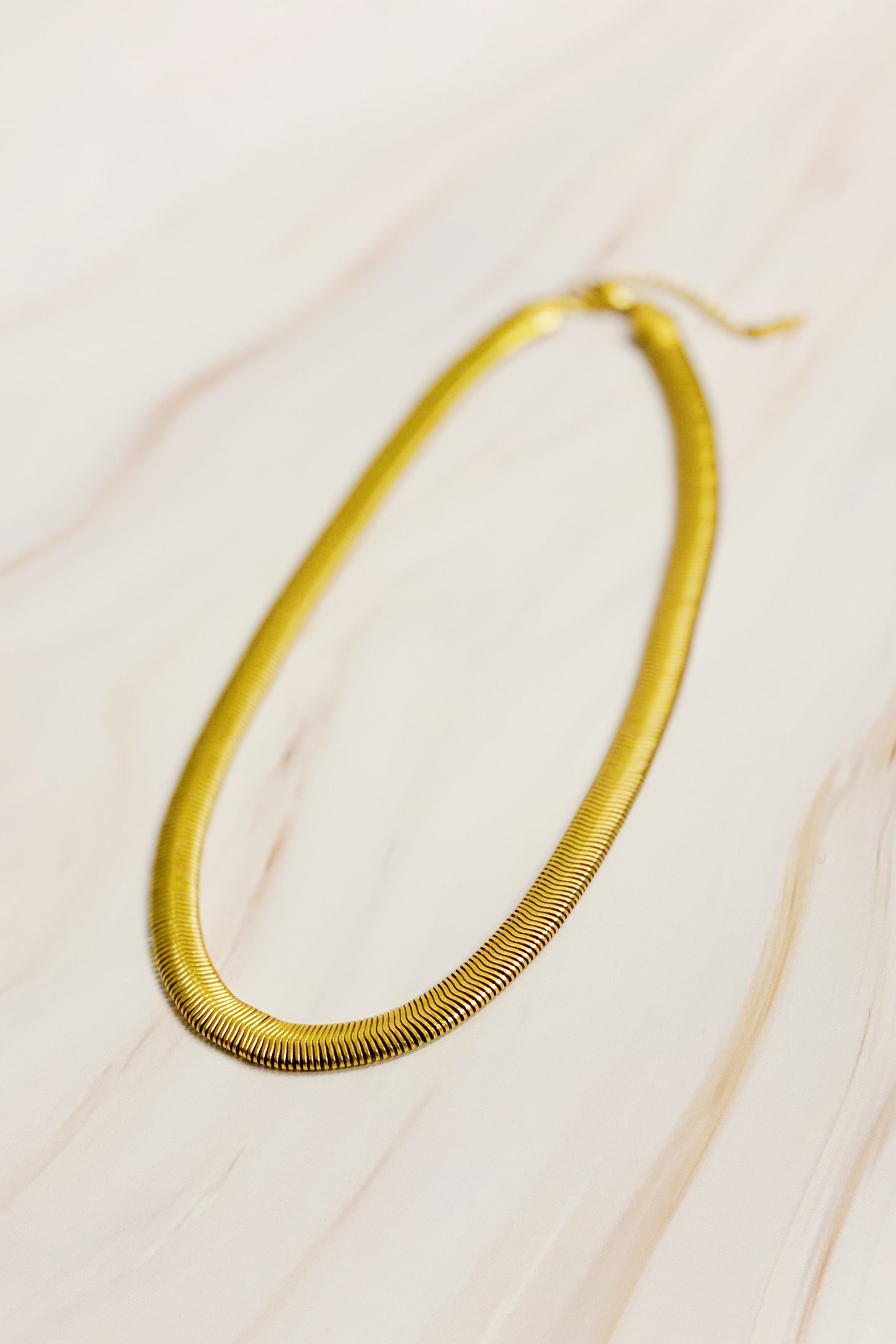 Staple Herringbone Necklace - Demuura